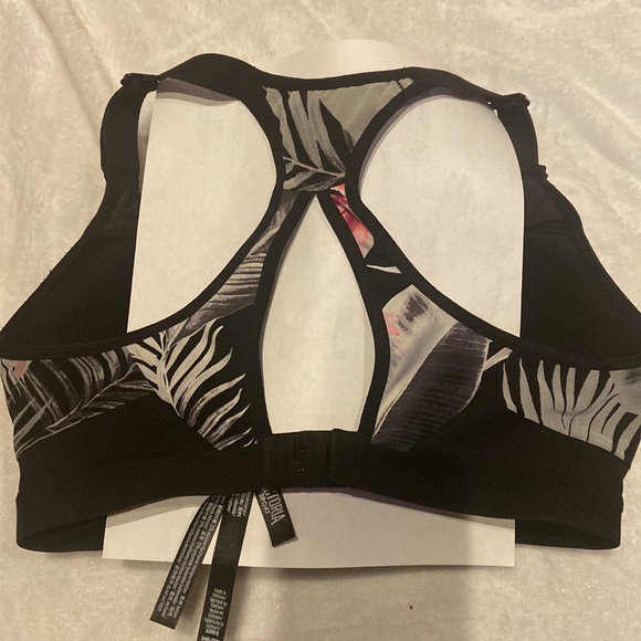 VICTORIA SPORT BRA Size 34D Pre-Owned Nice Condition Adjustable Straps - Picture 8 of 8